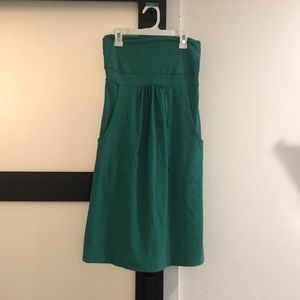 Green strapless dress